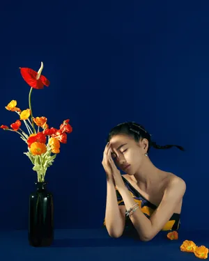 包文婧复古典雅写真图片