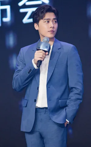 李易峰清爽帅气活动写真图片_4