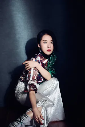 李念潇洒率性写真图片_3