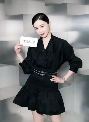 阚清子优雅知性写真图片_6