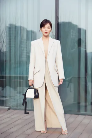 刘涛温婉知性街拍图片_3