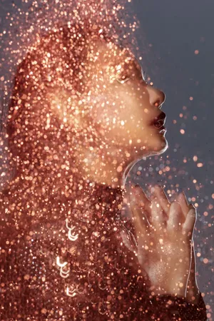 戚薇梦幻唯美金色亮片写真图片_6