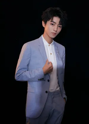 王俊凯帅气迷人活动写真图片_5