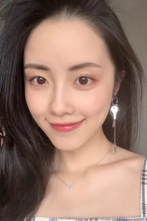 章乐韵性感迷人自拍照图片_2