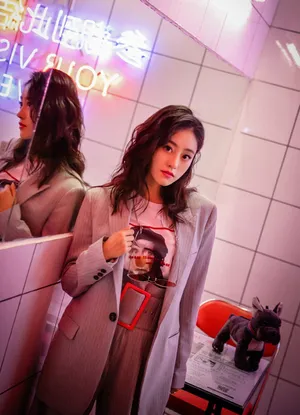 祝绪丹时尚摩登光影写真图片