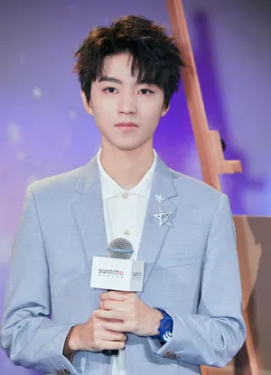 王俊凯精致闪耀代言活动图片_4