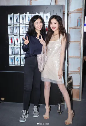 王梓薇性感闪耀写真图片_4