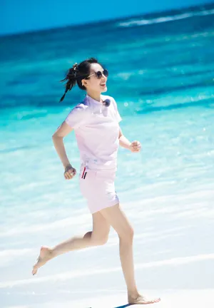 章子怡海边性感魅力写真图片_8