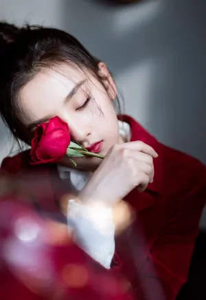 宋祖儿青岛甜美魅力活动照图片_2