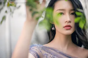 李沁高贵优雅写真图片