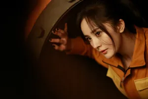 杨幂《密室大逃脱》唯美剧照图片_7