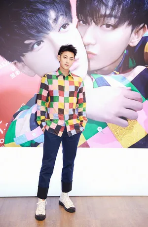 黄子韬时尚帅气活动图片_6