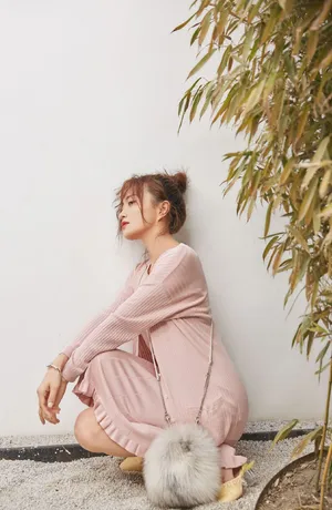 包文婧优雅迷人时尚写真图片_4