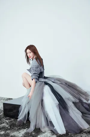 秦岚性感美艳写真图片_2