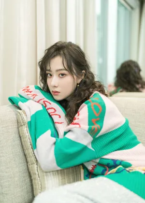 曹曦月清新甜美写真图片_3