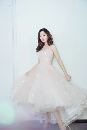 王梓薇美艳动人写真图片_7