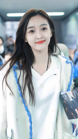 吴宣仪清爽甜美机场美照图片_4