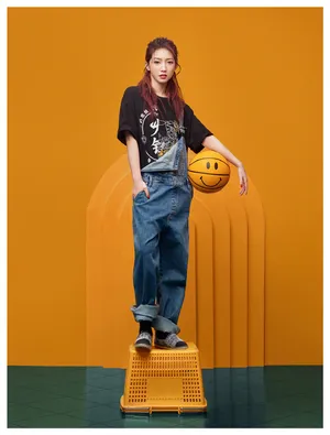 孟美岐甜美少女风写真图片