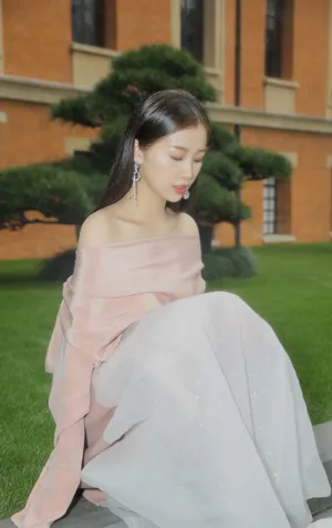 虞书欣性感温婉魅力写真图片_3
