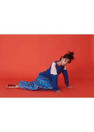 李子璇俏皮可爱写真图片