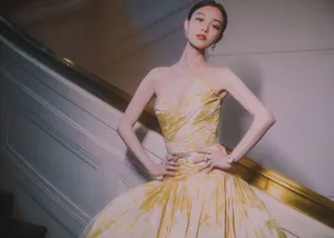 倪妮白皙优雅性感写真图片_5