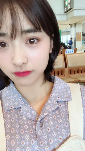 沈月清新秀丽街拍图片_3