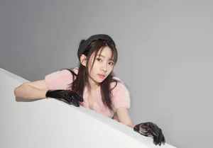 刘萌萌粉嫩柔美写真图片