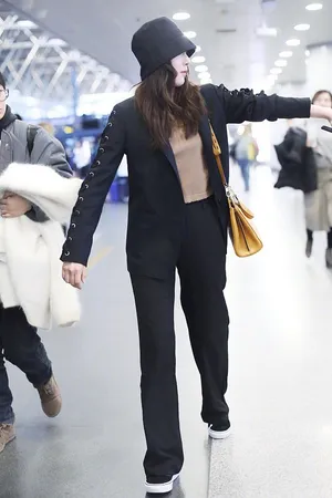 宋祖儿性感女人味美照图片