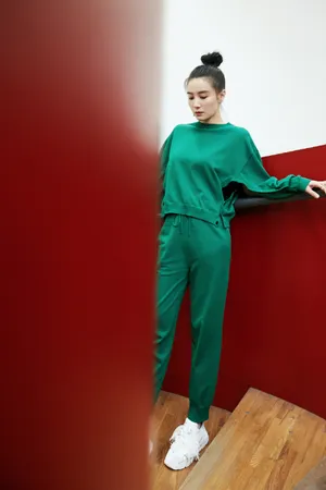 宋佳性感朦胧光影写真图片_8
