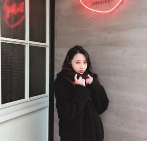 龙政璇随性街拍图片