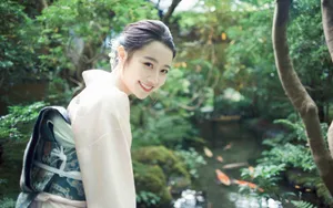 龙政璇和服装扮甜美写真图片_3