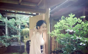 龙政璇和服装扮甜美写真图片_7