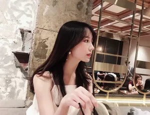 龙政璇靓丽清新生活照图片