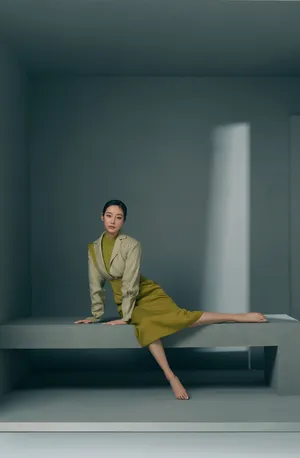 李纯成熟魅力写真图片_3