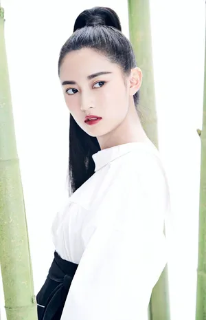 陈钰琪清新淡雅古风写真图片_1
