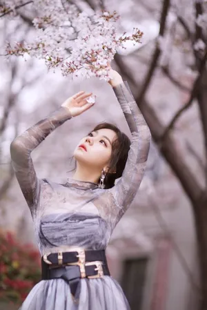 紫宁AW19上海时装周迷人写真图片_4