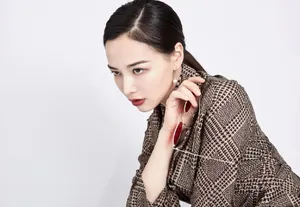 菊麟高冷知性美女写真图片_2