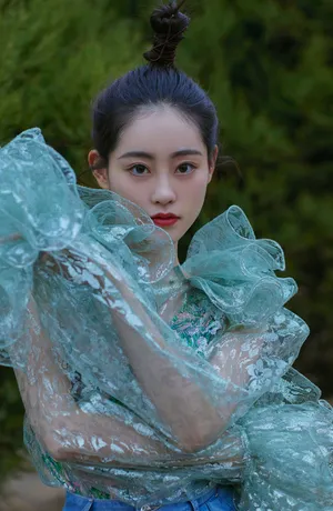祝绪丹清丽动人时尚写真图片_2
