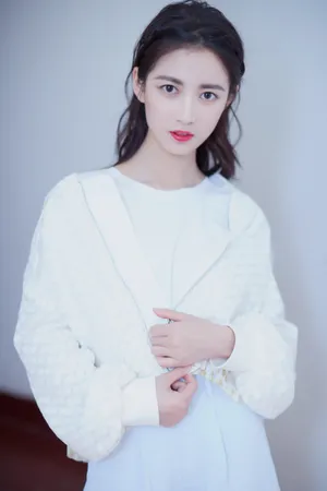 陈钰琪纯白甜美写真图片_2