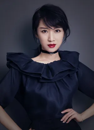 李念优雅性感时尚写真图片_2
