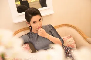 李冰冰性感优雅生活照图片_2