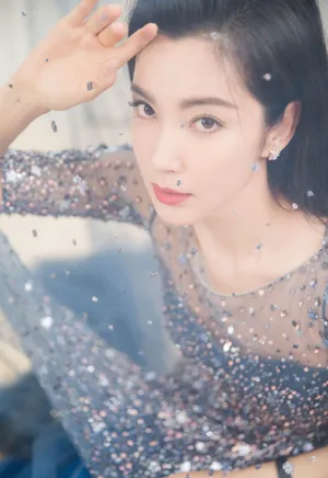 李冰冰性感朦胧光影写真图片