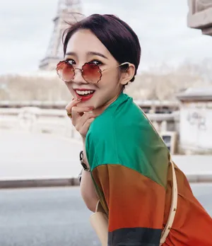 孟美岐法式风情性感街拍图片_2