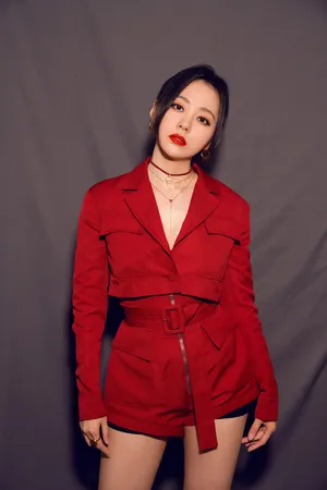 张靓颖性感美艳写真图片_3