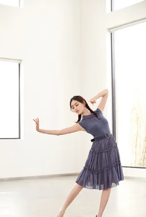 祝绪丹优雅柔美时尚写真图片