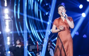 龚琳娜曾一鸣歌手2019舞台照图片_5