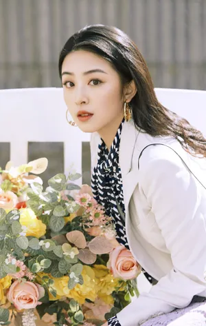 张含韵温婉迷人古风写真图片_7
