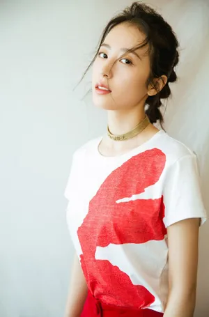 周雨彤清新甜美活动照图片_2
