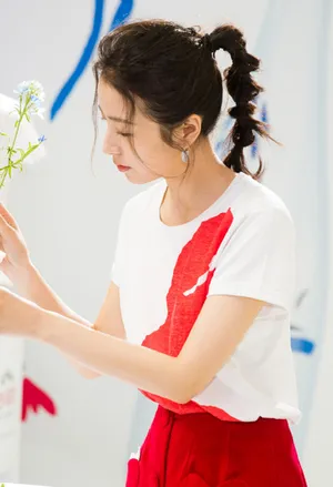 周雨彤清新甜美活动照图片_7
