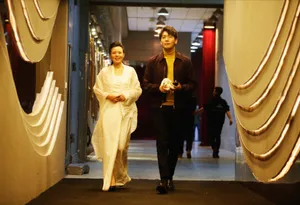 龚琳娜歌手2019后台剧照图片_4